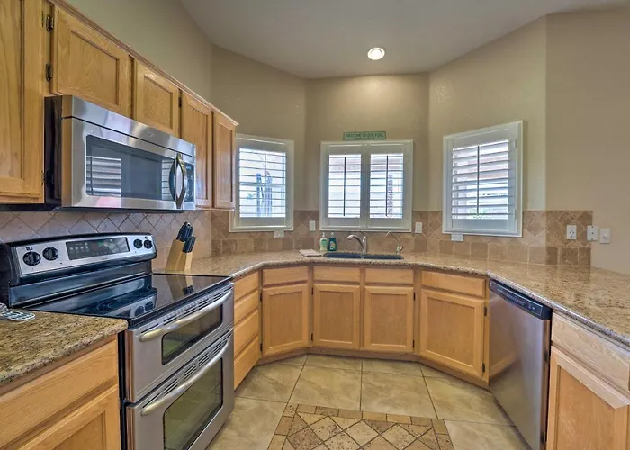 Holiday home Temp-controlled Pool: Havasu Escape, Mtn View *